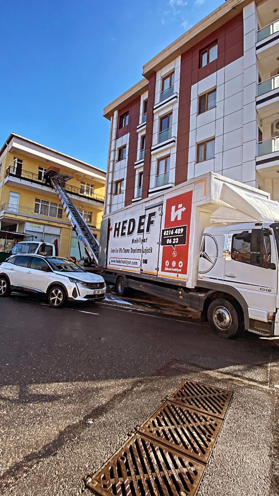 Pendik asansörlü evden eve nakliyat dış cephe hidrolik mobil asansör kurulumu