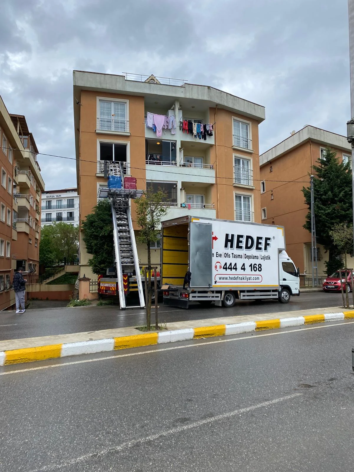Sancaktepe ev taşıma sürecinde profesyonel eşya paketleme ve darbe emici koruma